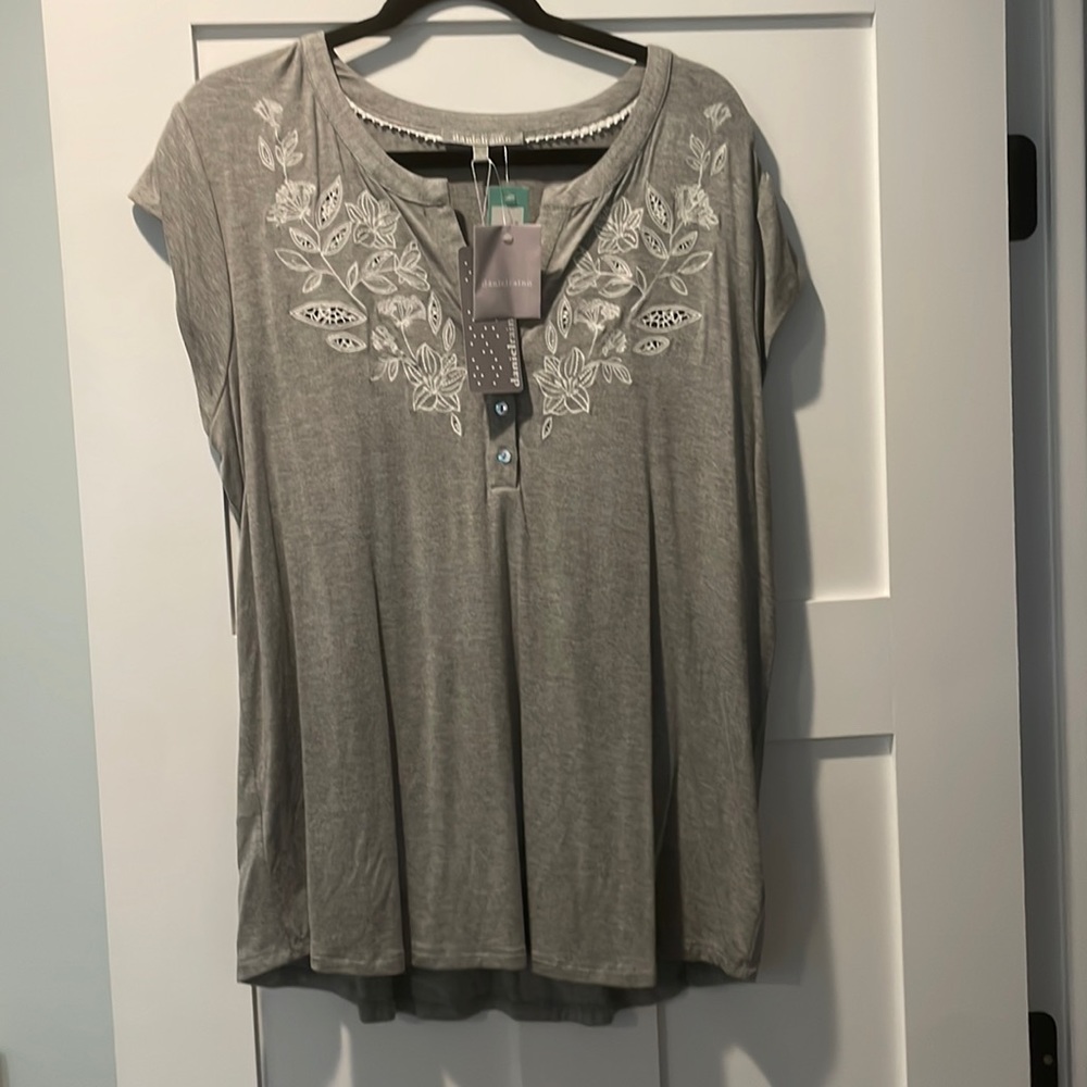 Daniel Rainn Cap Sleeve swing shirt with embroidery detail
